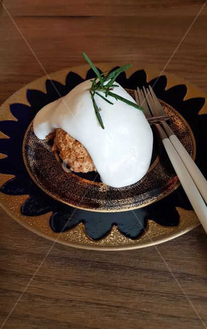 food,음식,요리,식사,크림,브라운,카페,접시,포크
