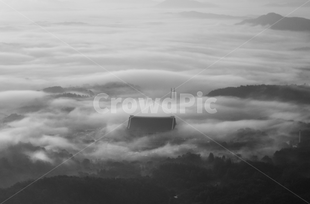 운해,안개,구름,흑성산,cloud,자연,풍경,nature,landscape,한국자연풍경,한국자연경관,korea nature landscape,흑백,모노톤,monochrome,black and white