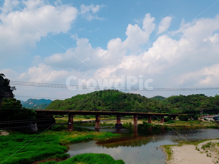 산,다리,구름,하늘,힐링,물가,healing,풍경,landscape