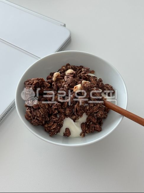 granola,yogurt,yogurt,cereal,granola,cereals,yogurt,simplemeal,meal,breakfast,health,healthyfood,organic