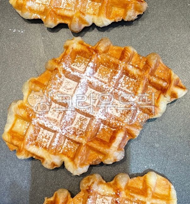 크로플,와플,빵,간식,디저트,음식,브런치,슈가파우더,food,dessert,waffle,bread