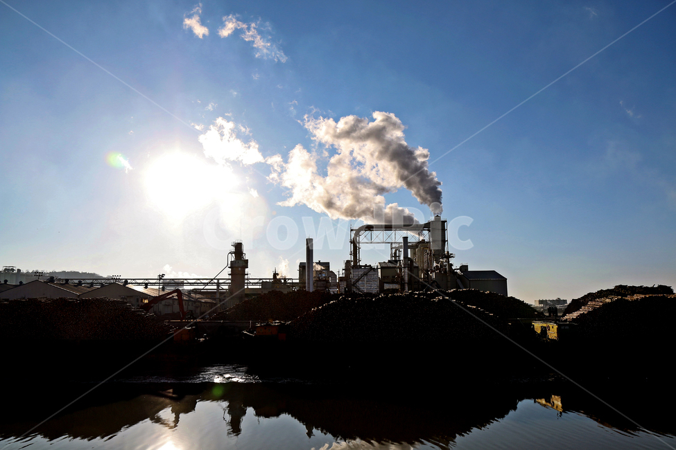 공장,연기,바다,건물,하늘,풍경,매연,산업,industry,industrial,제조업,manufacturing business,manufacturing industry,에너지산업,energy industry,building,factory