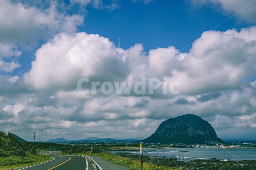 산,구름,하늘,바다,드라이브,자연,road,도로,freeway,고속도로,고속도로,highway,drive,mountain,cloud,sky,sea,beach,jeju,제주도,자연,풍경,nature,landscape,한국자연풍경,한국자연경관,korea nature landscape,제주도,jeju,jeju island