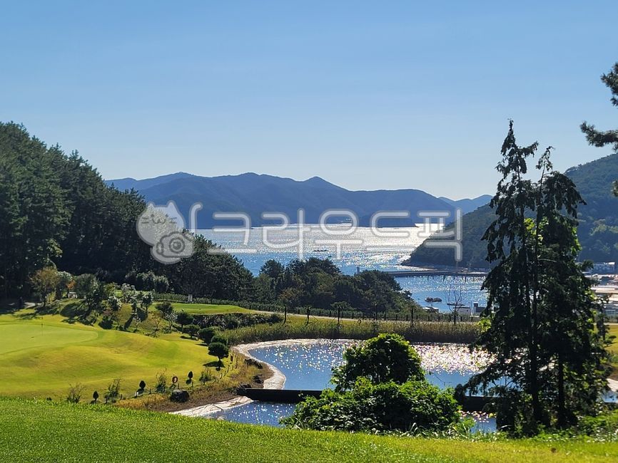 sky,Gyeongnam,golf course,nature,island,Tongyeong,tree,Tongyeong city,golf,seascape,Beach,mountain,sunset,sight,autumn,Gyeongsangnamdo