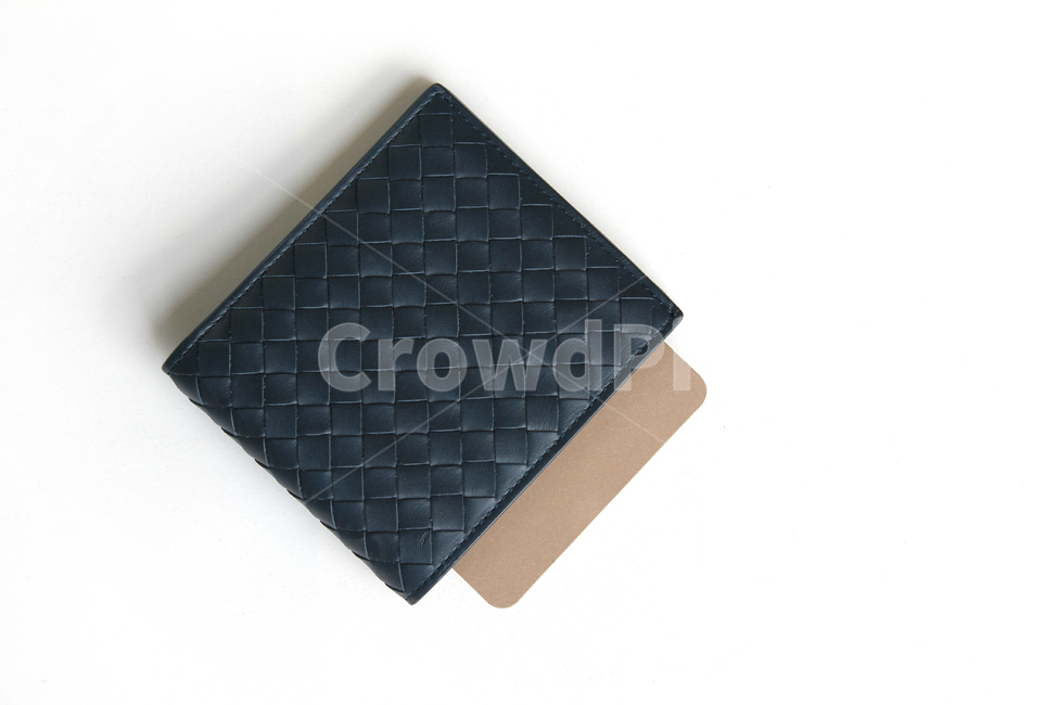 wallet,남자지갑,지갑,accessory,bluewallet,single,style,사물,종이,오브젝트,패션,아이템,남자패션,카드,card,패션스타일,fashion,cardcase,case,finance,modern,new,object,금융,blue,블루,파란지갑,흰배경,그림자,금융,돈,finance,banking,money,사물,물건,오브젝트,thing,object,matter,누끼,remove background