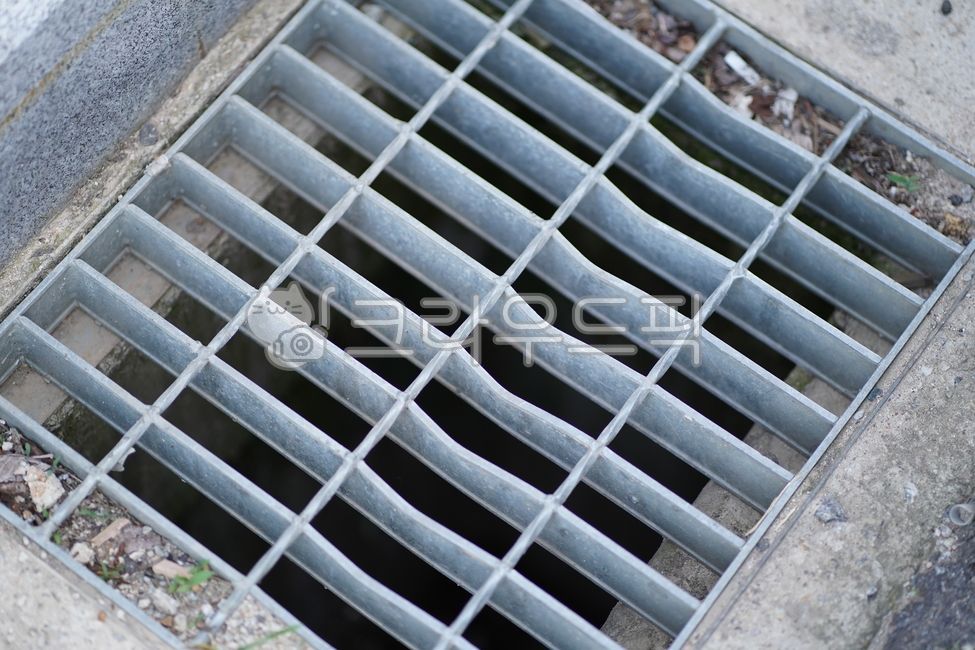 하수구,철창,하수구뚜껑,우수,이수,하수,철조망