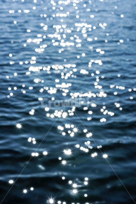 윤슬,바닷가,바다,물결,물살,햇빛,빛,반짝임,wave,sea,파란,블루,수심,바닷물,서해바다,자연,풍경,nature,landscape,감성,sensible,feeling,water,물,outdoors,옥외