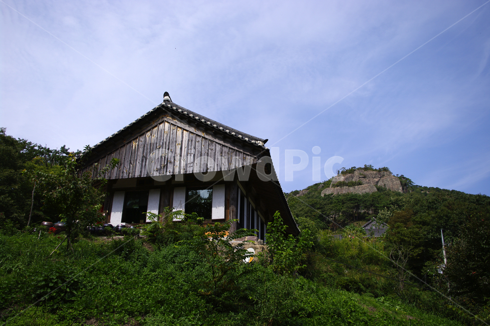 도솔암,암자,산,절,기와지붕,한국전통,한국문화,korean traditional,korean culture,건축물,건물외관,exterior,building,structure,architecture,construction