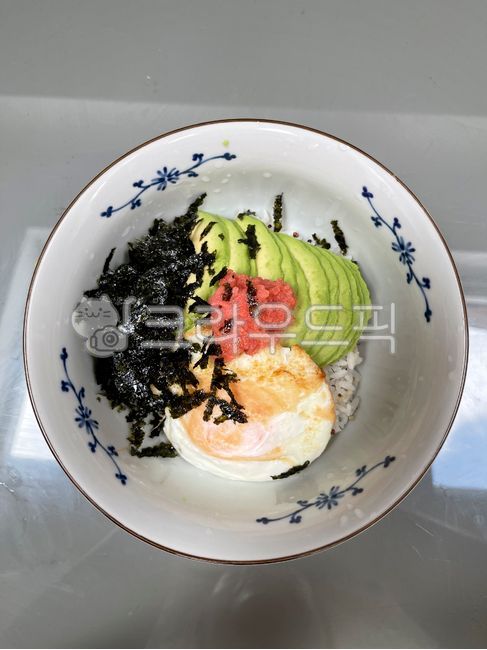 Pollack roe avocado rice bowl,avocado,rice bowl,egg,seaweed,plate,rice,food,fusion,pollack roe,Korean food