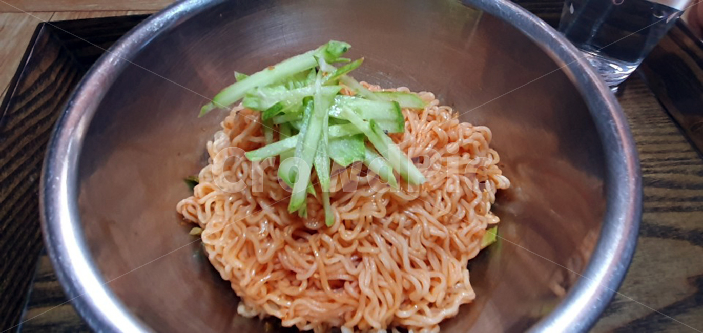 비빔라면,비빔면,coldnoodle,ramen,차가운면,여름,여름음식,여름라면,차가운라면,음식,식재료,요리,food,cook,meal,dishes,food reserves,면류,면요리,noodles