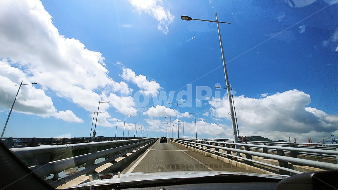 자동차안,bridge,road,도로위하늘,도로,highway,고속도로,가로등,하늘,여행감성,감성풍경,파란색,구름,파란,멋있는,car,차,automobile,자동차,멋진풍경,trafficlight,바탕화면,구름낀하늘,뭉게구름,파란하늘,구름하늘,자연환경,새파란,멋진하늘,자연,풍경,멋진,이쁜,쨍한,쨍한하늘,새파란하늘,배경화면,배경,sky,nature,cloud,tree,blue,cloudycloud,bluesky