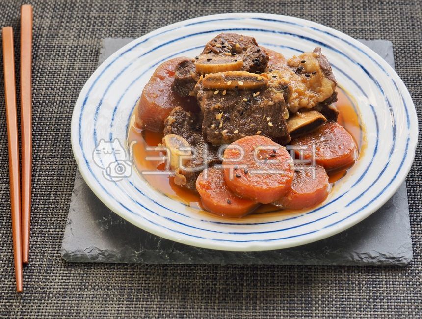 한식,소고기,소갈비,스테이크,소고기스테이크,갈비찜,소갈비찜,음식,한국음식,요리,식사,배경,소스,고기,아시아음식,소고기요리,beef,beefrib,steak,beefsteak,galbijjim,beefribs,food,koreanfood,cooking,meal,background,sauce,meat,asianfood,전통음식,한국전통음식,반찬,traditionalfood,koreantraditionalfood,sidedish,음식,식재료,요리,food,cook,meal,dishes,food reserves