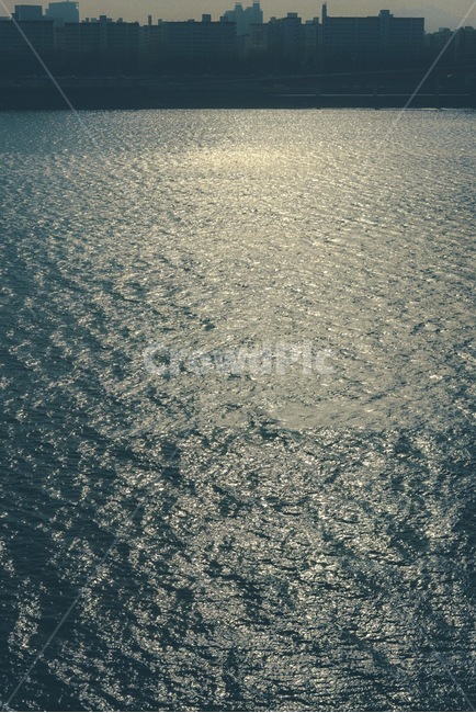 강,윤슬,빛,강가,고요함,자연,풍경,nature,landscape