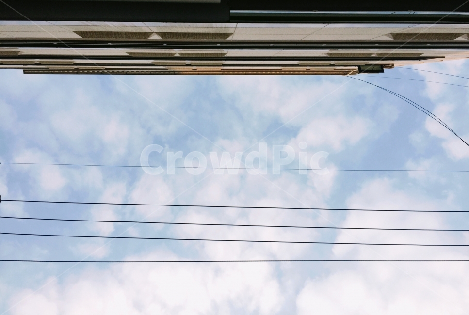 하늘,전깃줄,악보느낌,파란하늘,자연,sky,건축물,건물외관,exterior,building,structure,architecture,construction