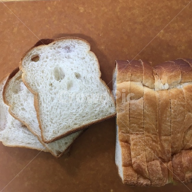 식빵,빵,컷팅식빵,bread,초록색,갈색,brown,음식,식재료,요리,food,cook,meal,dishes,food reserves,빵,bread