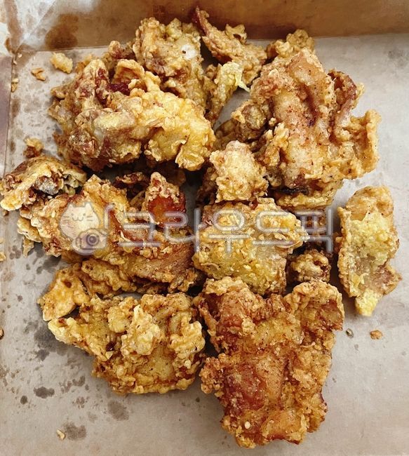 후라이드치킨,후라이드통닭,튀김,치킨,통닭,후라이드,닭튀김,닭고기,닭,음식,식사,food,meal,friedchicken