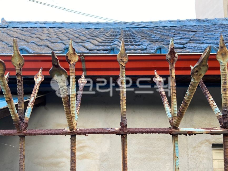 boundary,roof,old house,fence,wall