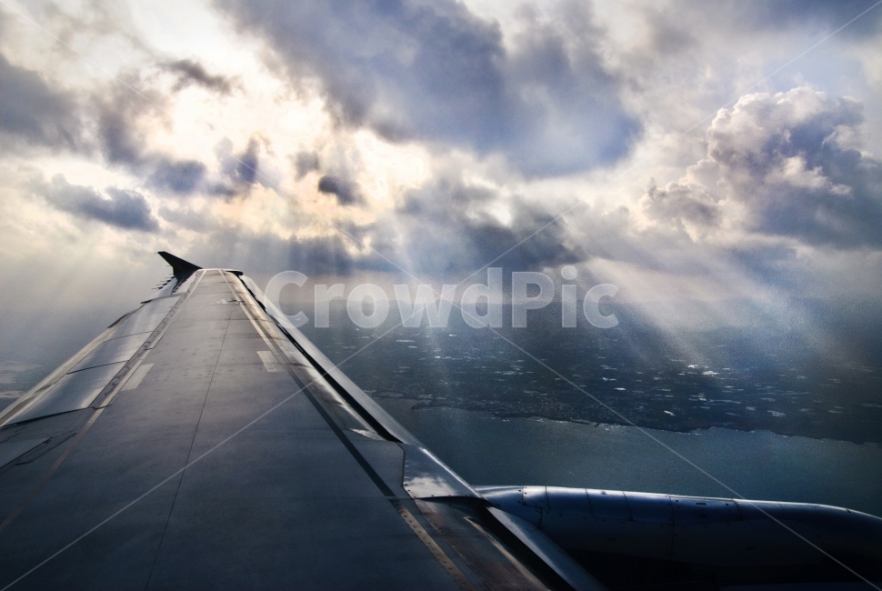 비행기,하늘,빛,구름,날개,landscape,cloud,sunset,여행,휴가,traveling,vacation,trip,교통,교통수단,traffic,transportation