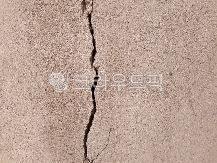 danger,building,crack,split,split in two,ruin,crisis,old,dry,tough,plaster wall,background,vintage,ruins,concrete,rough,Destruction,Poor construction,impoverished,cracked,bleak,gray,catastrophe,Danger,Division,divide,floor,wallpaper,break,texture,Material