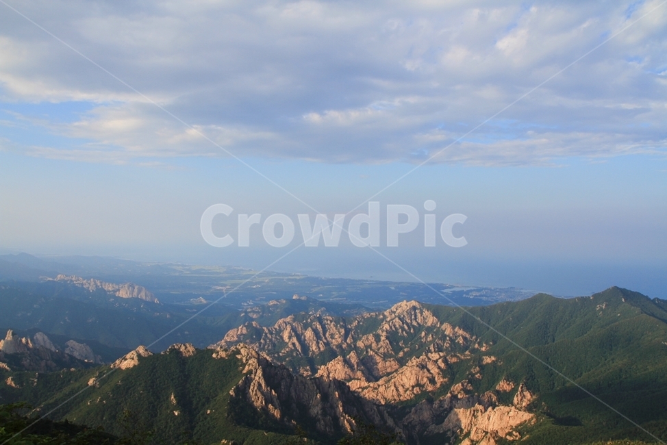 설악산,산,자연,풍경,mountain,하늘,구름,자연,풍경,nature,landscape,한국자연풍경,한국자연경관,korea nature landscape,outdoors,옥외,mountain range,산맥