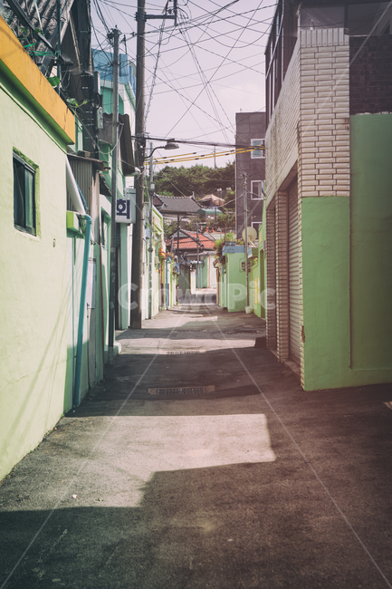 거리,골목,마을,road,city,urban,street,village,town,풍경,landscape,건물,건축물,building,structure,도시,풍경,city,landscape,한국도시풍경,한국도시경관,korea cityscape,골목길,alley,시티,도로,어반,alleyway