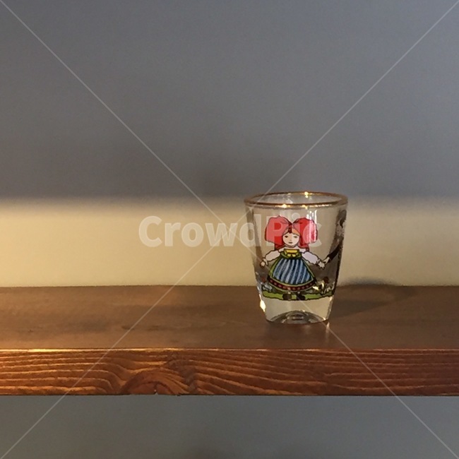 컵,잔,cup,감성,인테리어,소품,문양,그림,선반