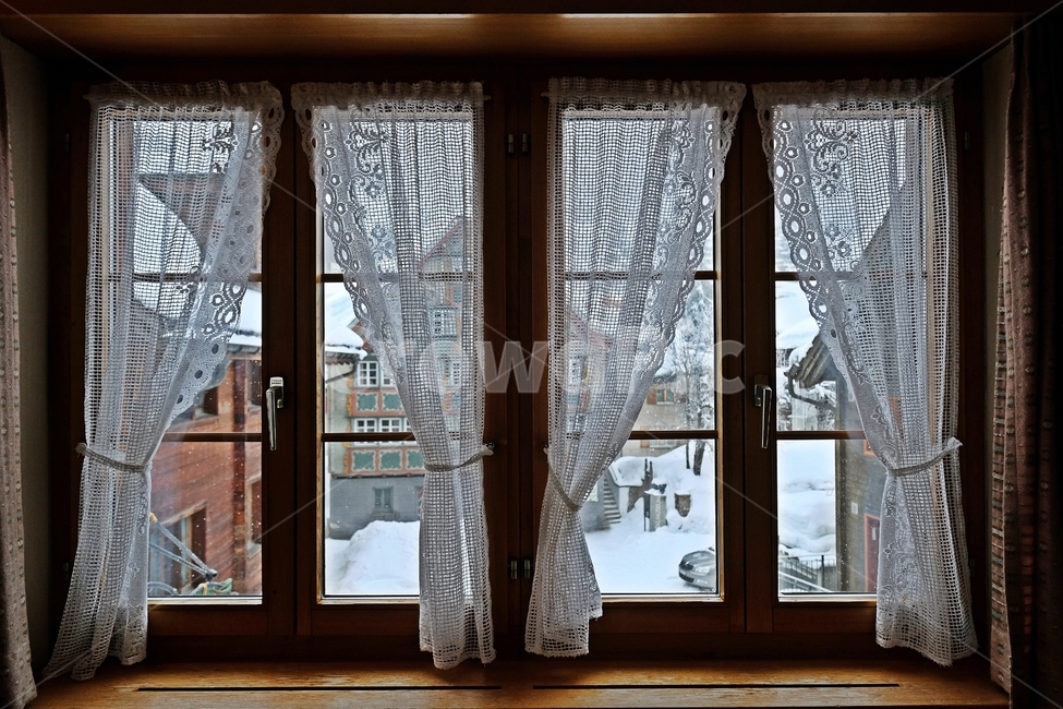 창문,창가,설경,커튼,스위스,알프스,눈,겨울,계절,winter,season,인테리어,실내디자인,interior design