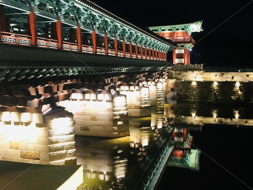 빛,밤,신라,다리,월정교,야경,밤,풍경,nightscape,night,landscape,랜드마크,landmark,tourist attraction,한국랜드마크,한국관광지,한국명소,korea landmark,korea tourist attraction