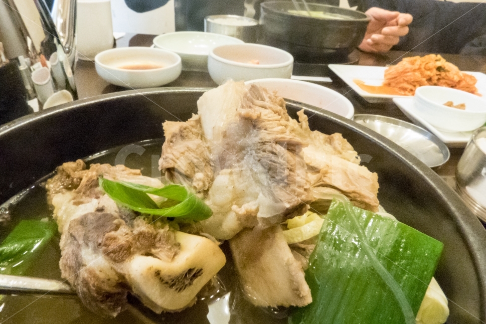 갈비탕,갈비,소갈비,점심식사,직장인,음식,식재료,요리,food,cook,meal,dishes,food reserves,육류,고기,meat,한식,한국음식,한국요리,korean food,korean dishes,korean meal,korean cook