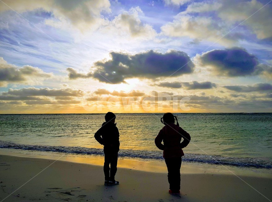 노을,바다,sunset,하늘,구름,수평선,저녁,sea,sky,horizon,dinner,오후,어린이,친구,파도,wave,cloud,모래,해변,sand,beach