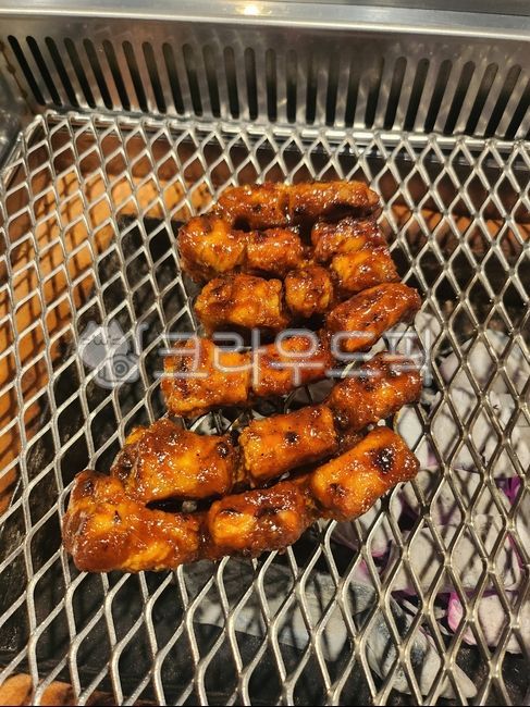 등갈비,매운등갈비,구이,돼지고기,등갈비구이,음식
