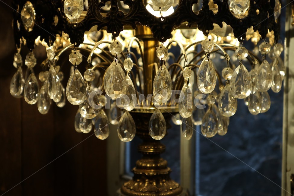 조명,램프,샹들리에,은은한,분위기,불빛,lamp,chandelier,크리스탈,유리조명,조명빛,크리스탈조명빛