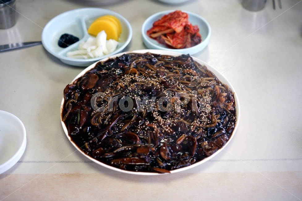 쟁반짜장,자장면,짜장면,2인분,대식가,점심,중식집,음식,식재료,요리,food,cook,meal,dishes,food reserves,면류,면요리,noodles,중식,중국음식,중화요리,chinese food,chinese dishes,chinese meal,chinese cook