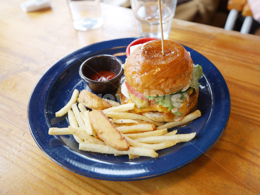 햄버거,수제버거,food,음식,버거,burger,감자튀김,meal,식사,요리