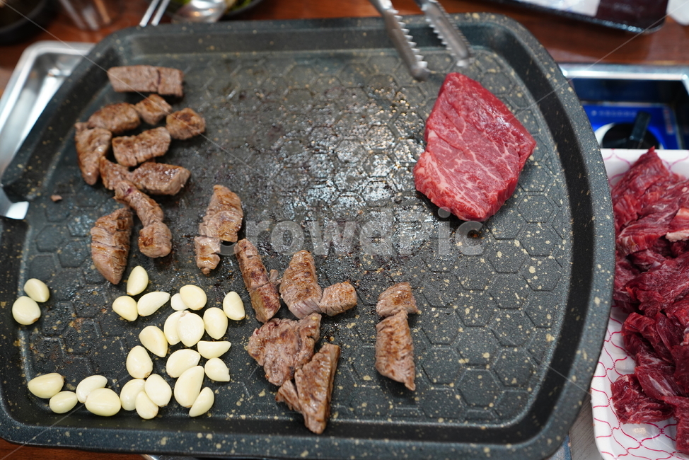 한우,고기,육류,육식,소고기,구이,먹거리,안주,식사,음식,food,한식,음식,식재료,요리,food,cook,meal,dishes,food reserves,육류,고기,meat,한식,한국음식,한국요리,korean food,korean dishes,korean meal,korean cook