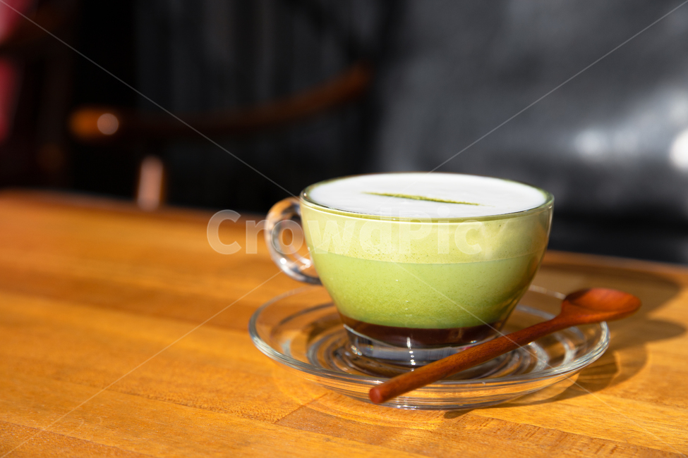 녹차,음료,카페,커피,컵,머그,라떼,받침접시,도기류,cream,디저트,beverage,음료수,drink,beverage
