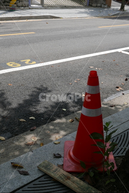 주차콘,칼라콘,주차고깔,cone,trafficcone,도로,road