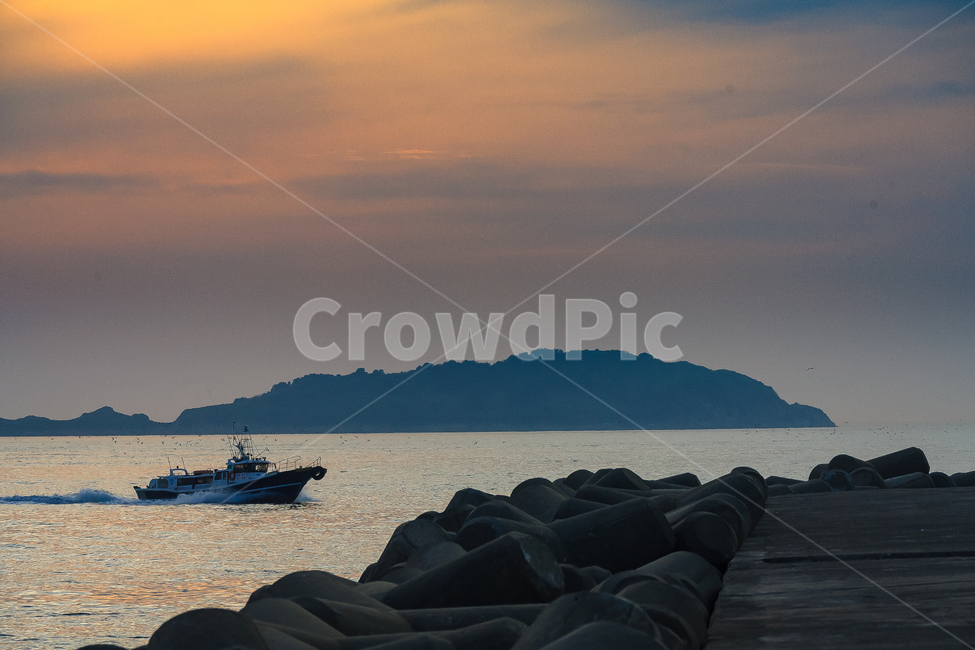해변,노을,바다,일축,해질녘,자연,풍경,nature,landscape,산업,industry,industrial,어업,fishery,fishing industry,vehicle,차량,transportation,교통,boat,보트