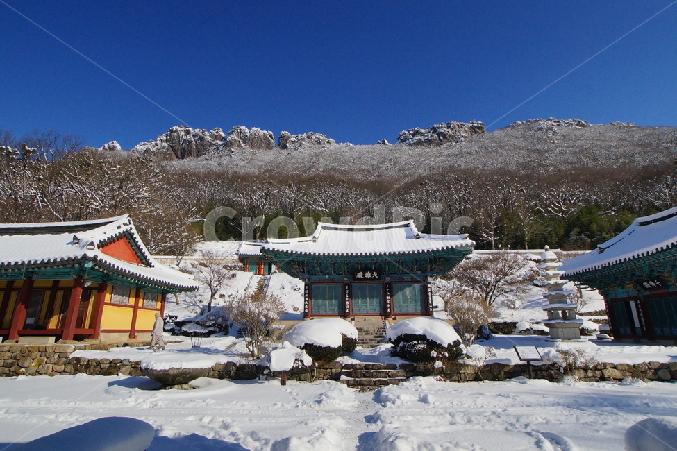 겨울,설경,벽련사,내장산,국립공원,사찰,겨울,계절,winter,season,한국전통,한국문화,korean traditional,korean culture,건축물,건물외관,exterior,building,structure,architecture,construction