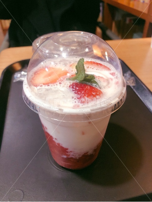 딸기라떼,딸기,라떼,strawberry,strawberrylatte