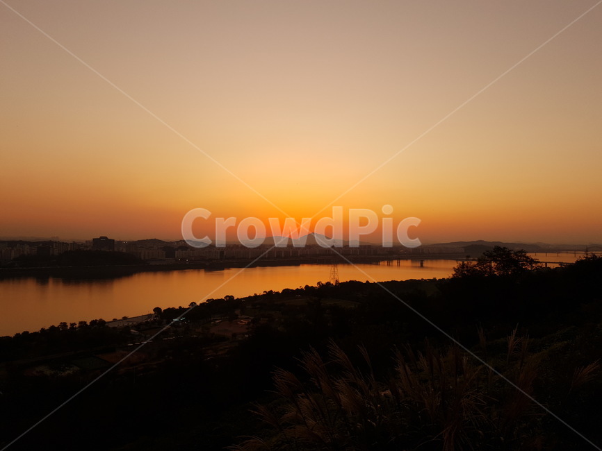 자연,옥외,하늘,황혼,붉은하늘,sky,자연,풍경,nature,landscape,outdoors,sunset,일몰,dusk,dawn,새벽,red sky,붉은 하늘