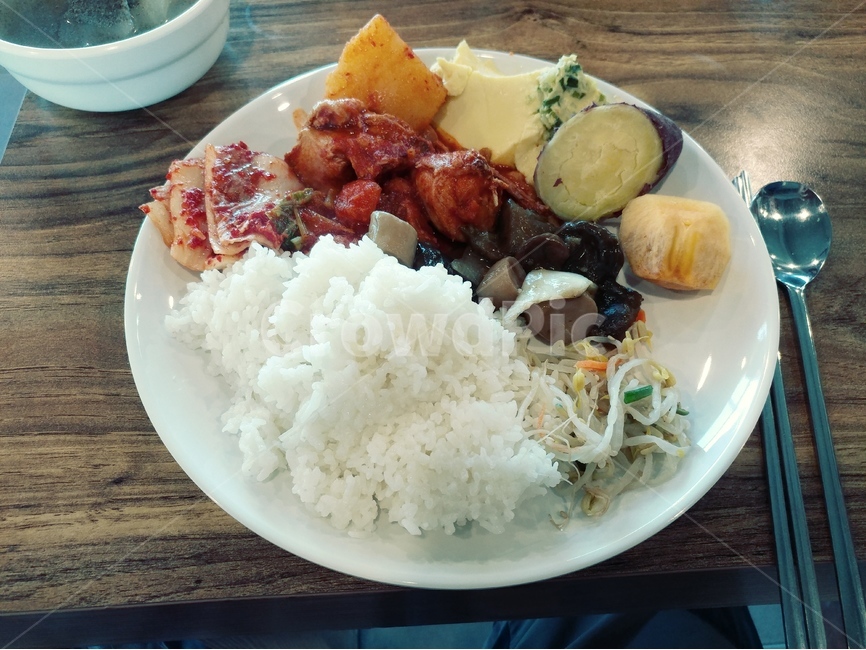 요리,식사,끼니,음식,한끼,두끼,세끼,아침,점심,저녁,포만감,식,따뜻,시원,그릇,상,식탁,받침,수저,숟가락,젖가락,용기,밥,반찬,국,냄새,음식,식재료,요리,food,cook,meal,dishes,food reserves