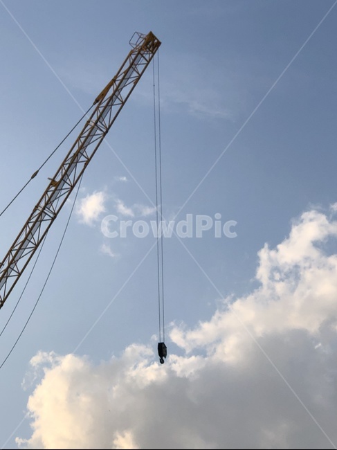건설크레인,constructioncrane,구름,cloud,풍경,산업,industry,industrial,건설업,건축업,construction industry