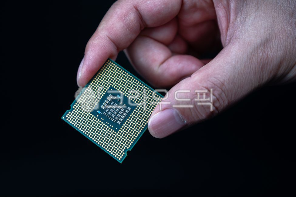 Nukki,semiconductor,Memory,part,concept,industry,computer accessories,Engineering,computer,science Technology,information and communication,semiconductor chip,hardware,finger,digital,close up,chip,business,motherboard,equipment,cpu,Circuit,electricity,eng