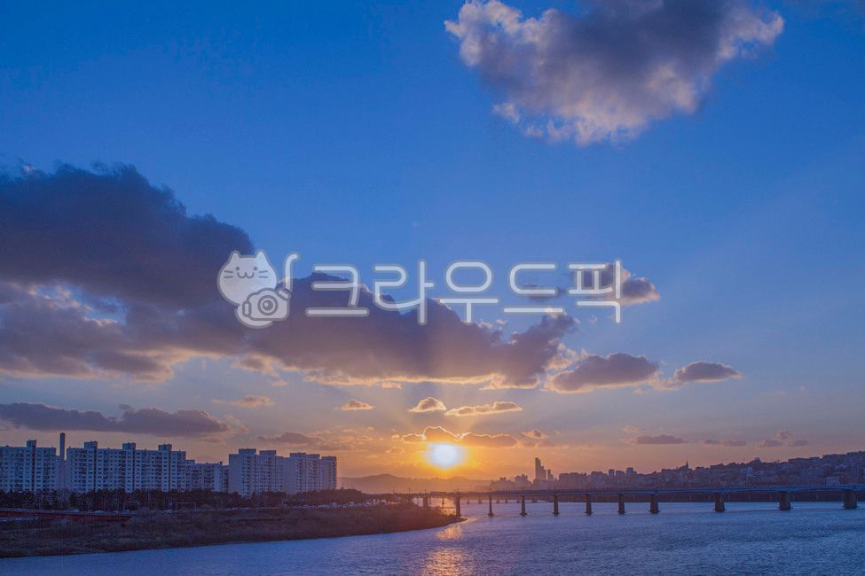서울,한강,성수대교,동호대교,올림픽대로,강변북로,자연,옥외,플레어,빛,하늘,햇빛,일몰,황혼,레드스카이,nature,outdoors,flare,light,sky,sunlight,sunset,dusk,redsky