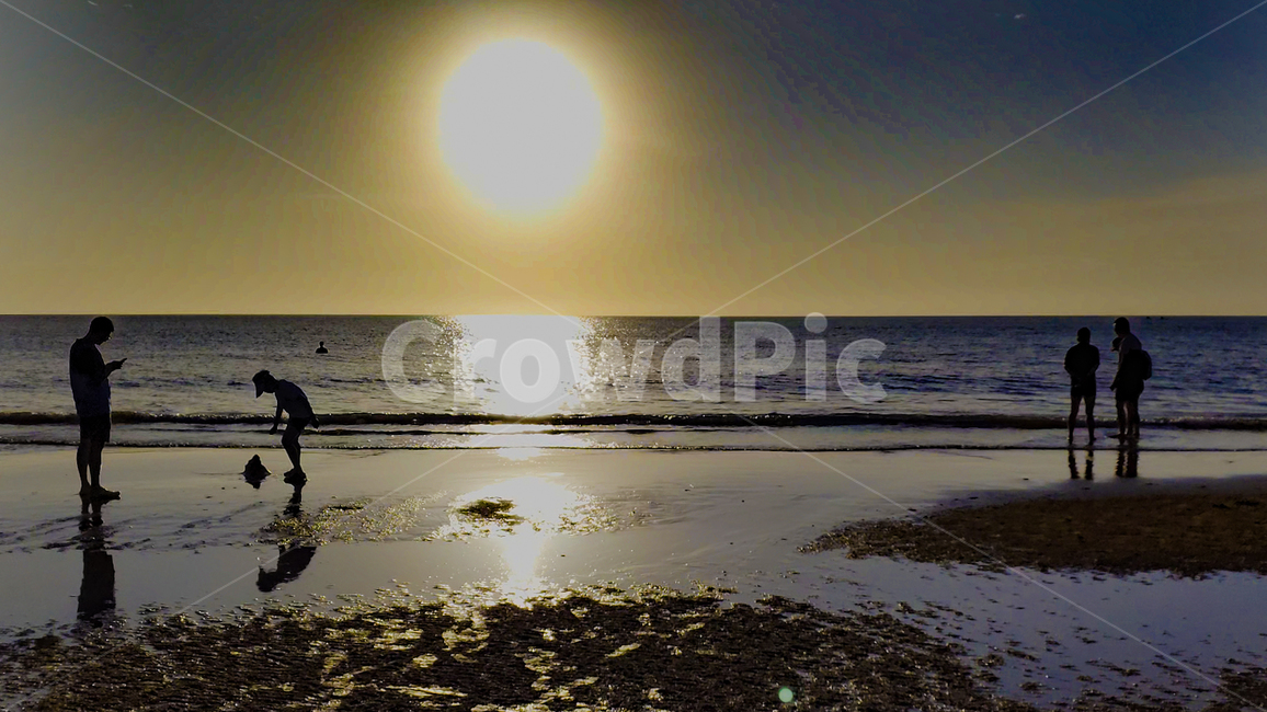 person,사람들,바닷가,바다,nature,자연,모래사장,태양,outdoors,해변,바다,beach,sea,실루엣,그림자,silhouette,shadow,인물실루엣,사람실루엣,character silhouette,human silhouette