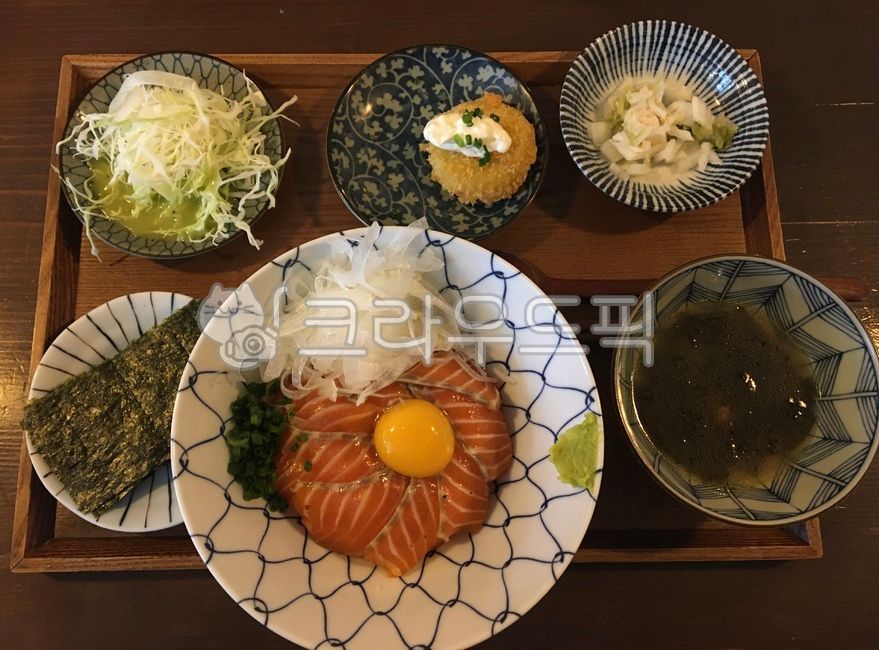 연어덮밥,연어덮밥정식,덮밥정식,덮밥,연어