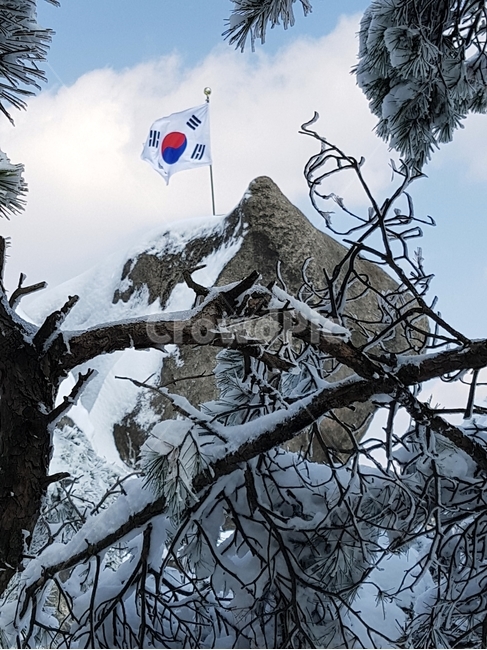 태극기,설산,눈내린산,정상,폭설,눈