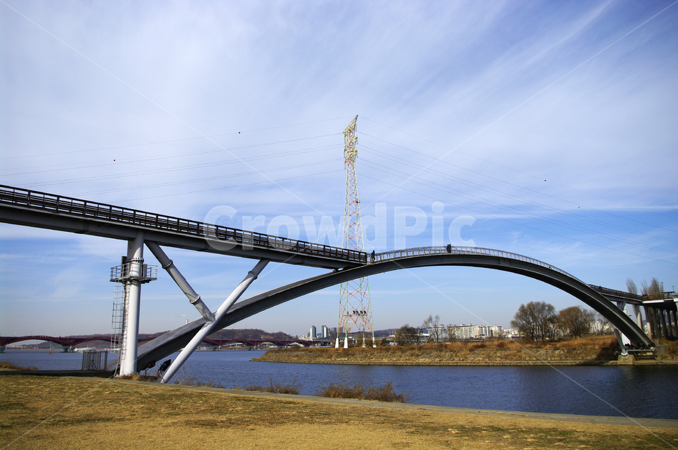 서울,한강,하늘,구름,풍경,다리,겨울,계절,winter,season,건축물,건물외관,exterior,building,structure,architecture,construction