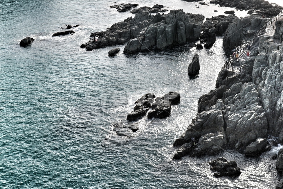 바다,부산,오륙도,파도,자연,바위,자연,풍경,nature,landscape,한국자연풍경,한국자연경관,korea nature landscape,promontory,곶,water,물,sea,ocean,대양,outdoors,옥외,shoreline,해안선,rock,록